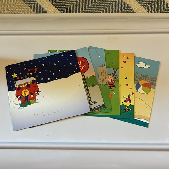 *Peanuts 12 Months of Fun* Collection - Picture 14 of 14